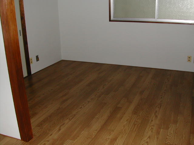 Other room space. It is beautiful. 