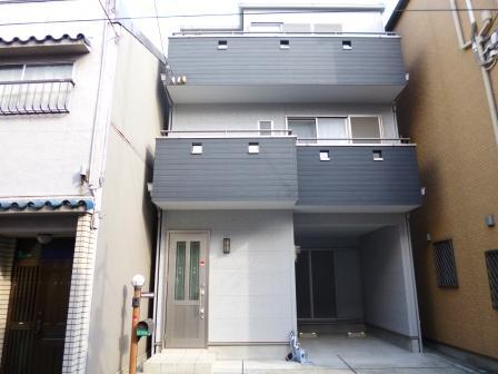 Local appearance photo. Local (10 May 2013) Shooting