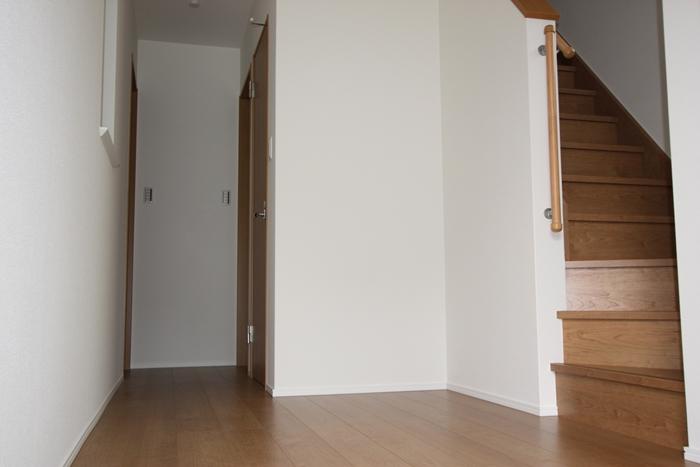 Other introspection. Entrance hall