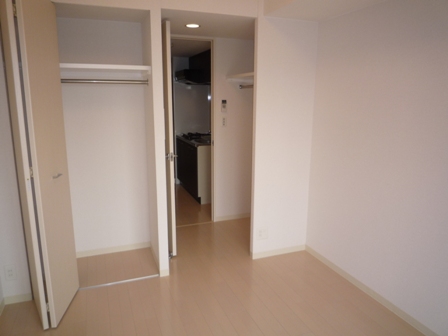 Living and room. Western-style 6 Pledge, With closet