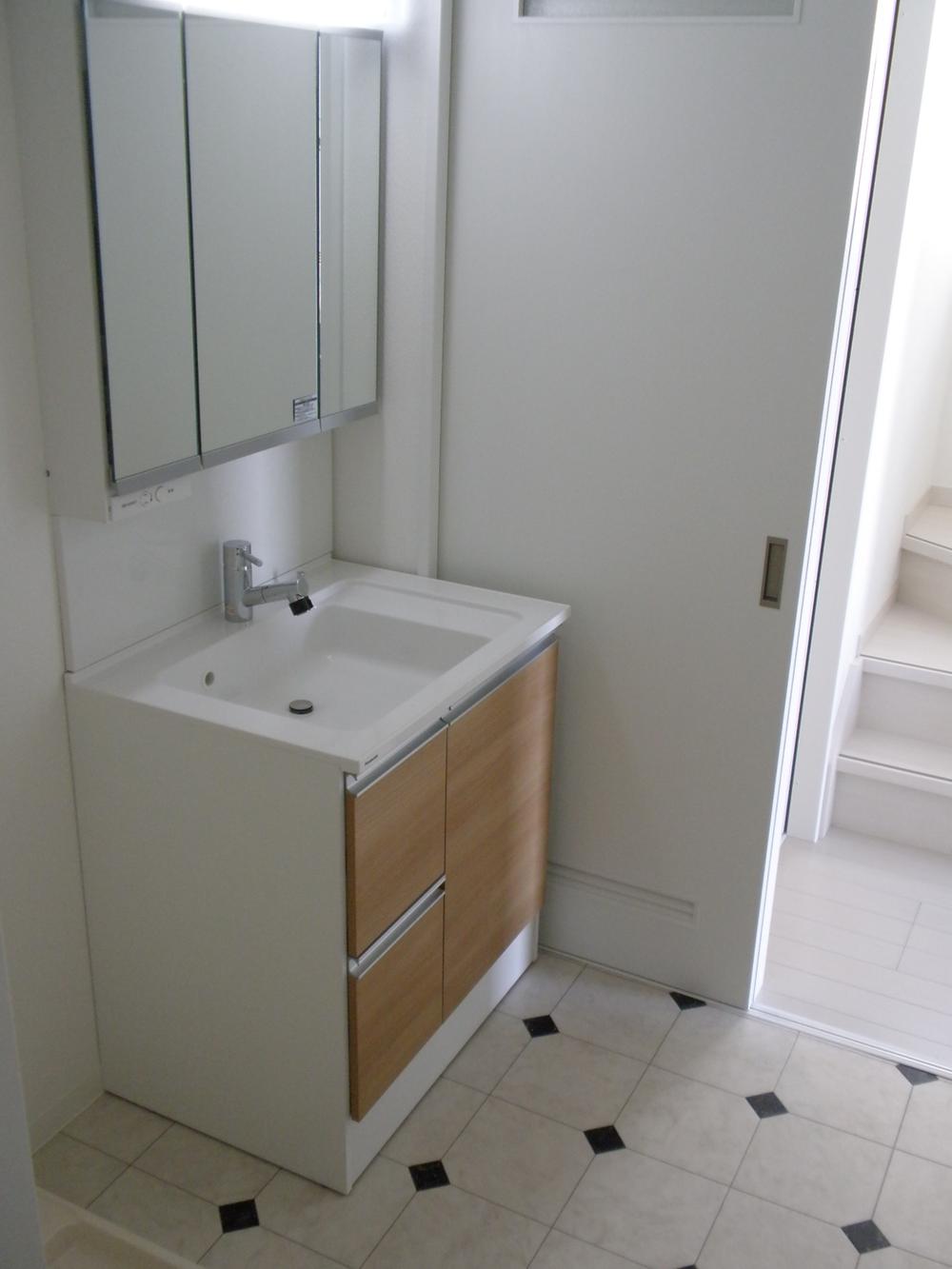 Same specifications photos (Other introspection)