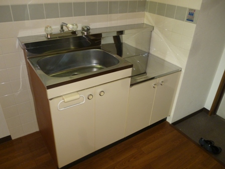 Kitchen. Gas stove installation Allowed