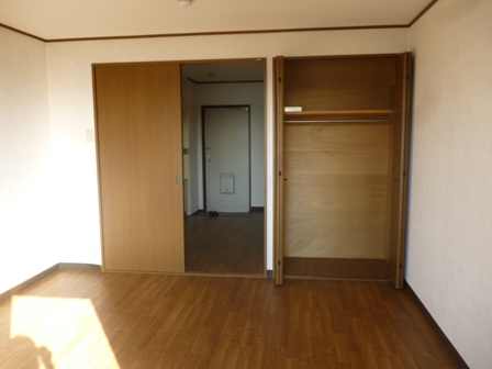 Living and room. Western-style 8 pledge, With closet