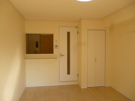 Living and room. Western-style 9 Pledge, With closet
