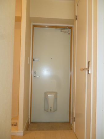 Entrance. With a shoe box