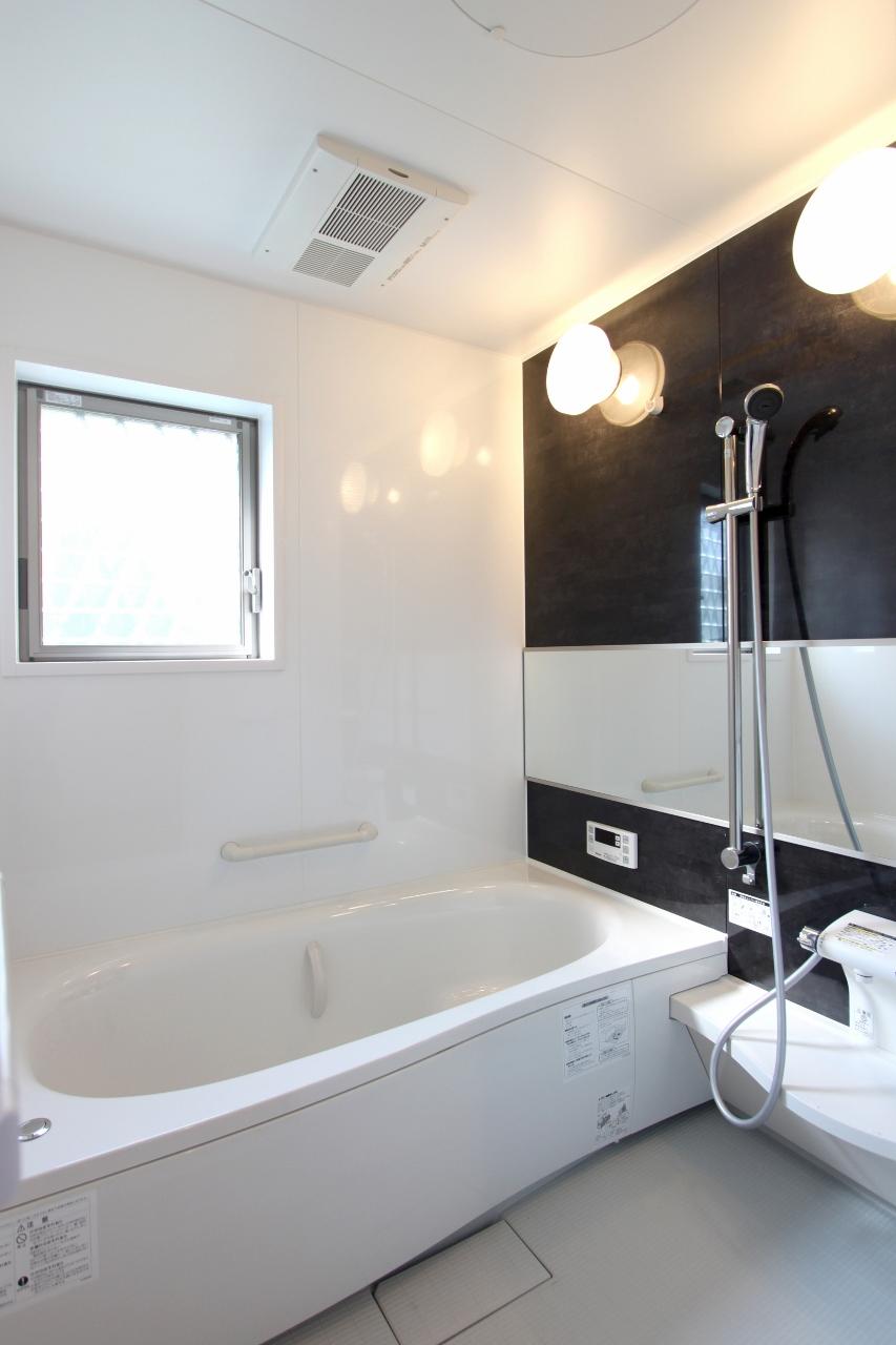 Bathroom. ◆ Bathroom image