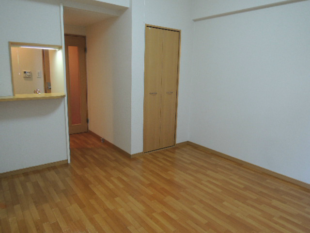 Other room space. Wide Me easy-to-use rooms