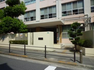 Primary school. Hoei to elementary school 640m