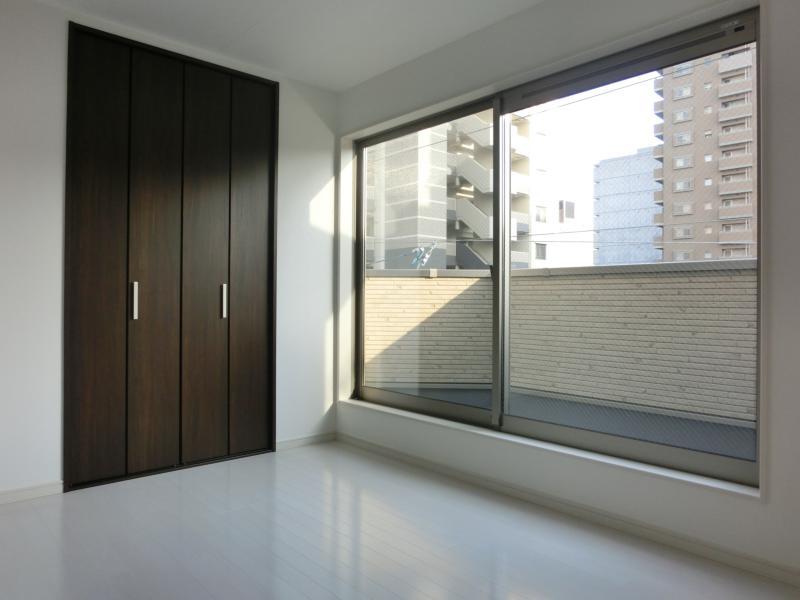 Non-living room. Indoor (10 May 2013) Shooting