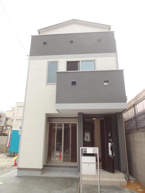 Local appearance photo. Local (10 May 2013) Shooting