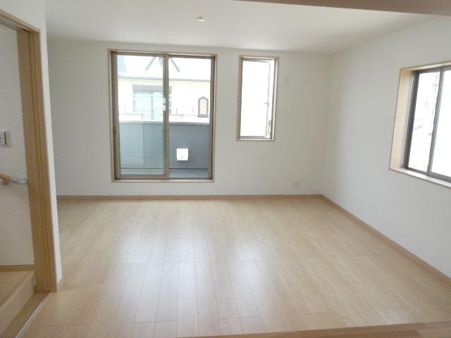 Living. 17.5 Pledge spacious LDK