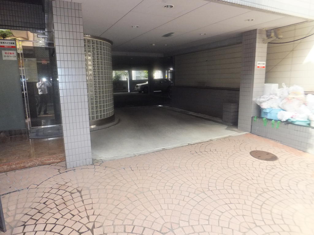 Parking lot