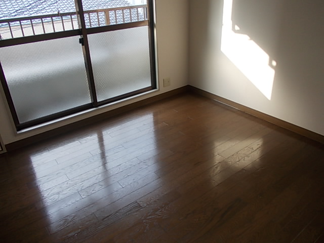 Other room space. 7 Pledge of spacious rooms