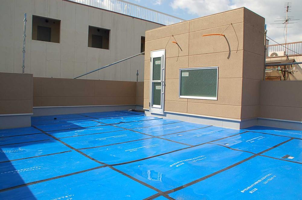 Balcony. Same specifications "construction image"