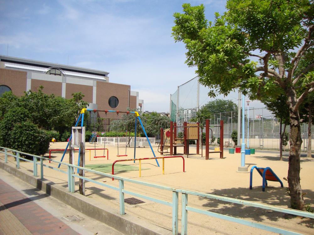 park. Walk up to 530m Kanji park until Kanji park 7 minutes