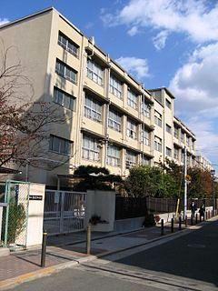 Junior high school. Higashi Sumiyoshi Junior High School