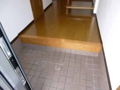 Entrance. Room (August 2013) Shooting