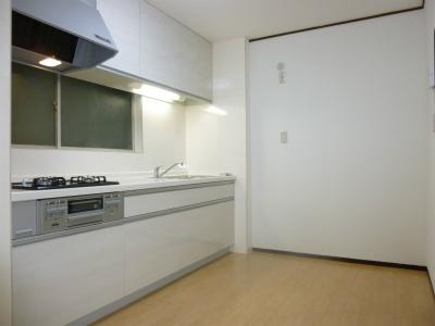 Living. Indoor (10 May 2013) Shooting There is a window in the living room