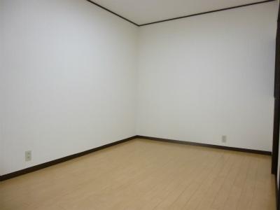 Non-living room. Indoor (10 May 2013) Shooting