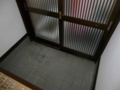 Entrance. Local indoor (October 2013) Shooting