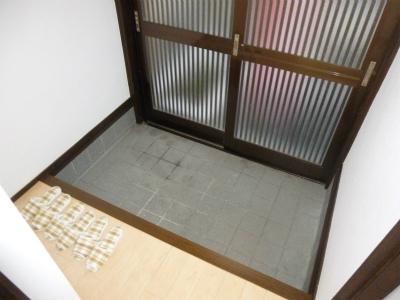 Entrance. Local (10 May 2013) Shooting