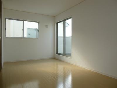 Non-living room. Indoor (13 May 2013) Shooting