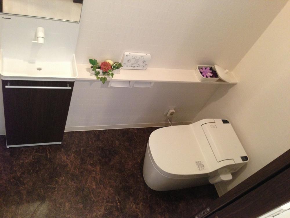 Toilet. High-function toilet Wash with automatic