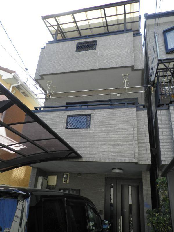 Local appearance photo. Local (09 May 2013) Shooting