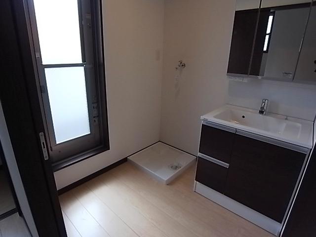 Wash basin, toilet. Basin construction cases