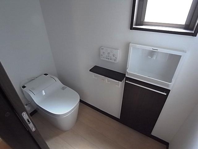 Toilet. Toilet construction cases