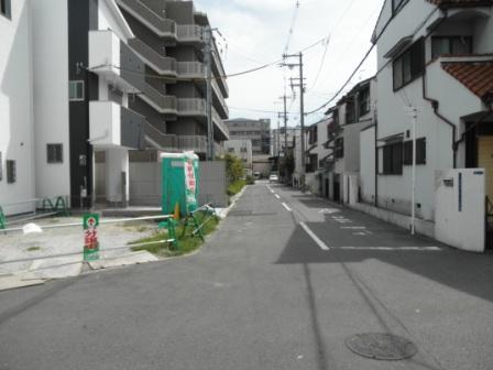 Local photos, including front road. Local (August 2013) Shooting