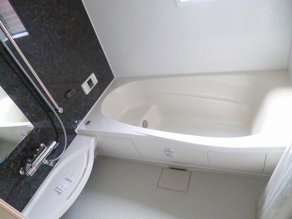 Bathroom. "Spacious want to spend the bus time." "I want to refresh heal the fatigue of the day", etc., The whole family of the healing space!