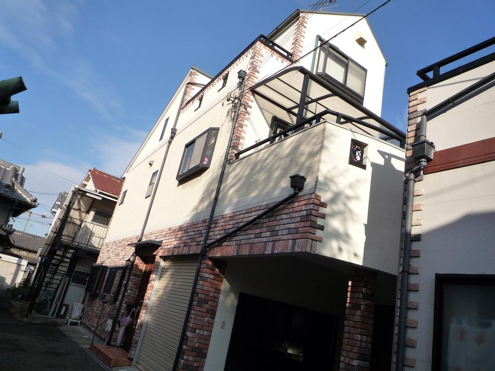 Local appearance photo