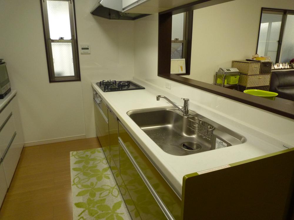 Kitchen. Yellow-green is the keynote counter kitchen, Also impetus conversation with your family while your cooking. 