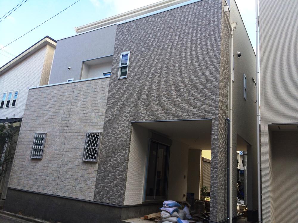 Local appearance photo. No. 2 land west Lighting rich in a wide frontage