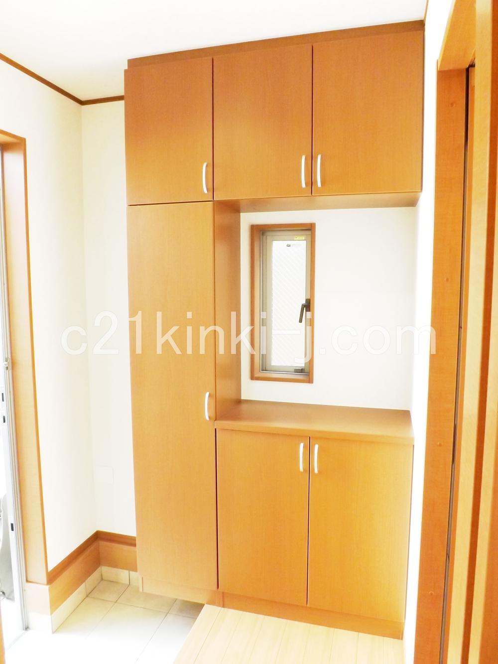 Same specifications photos (Other introspection). Same specifications photos (entrance)