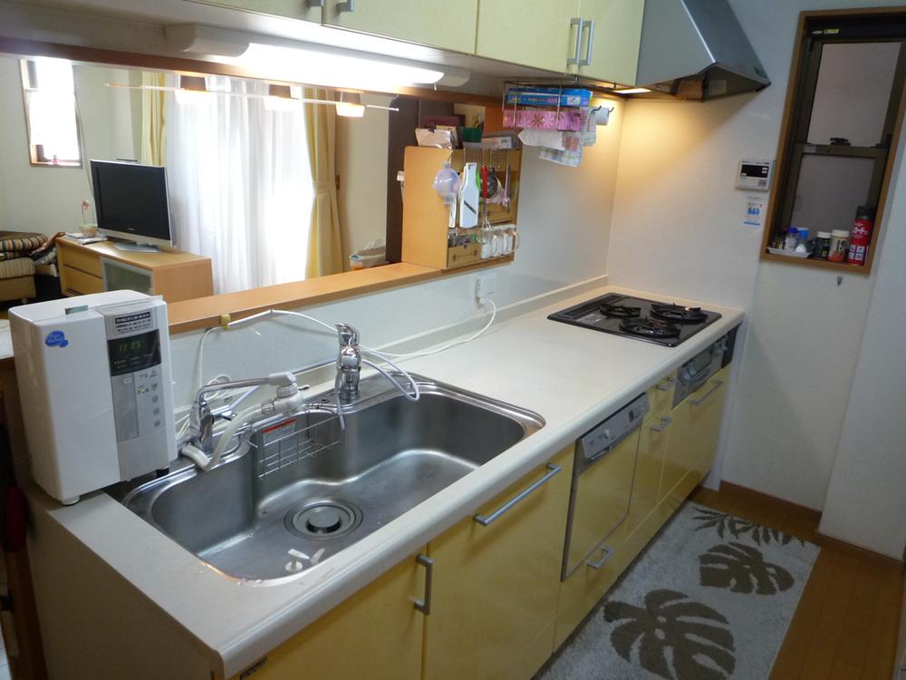 Kitchen. Local (September 2013) Shooting