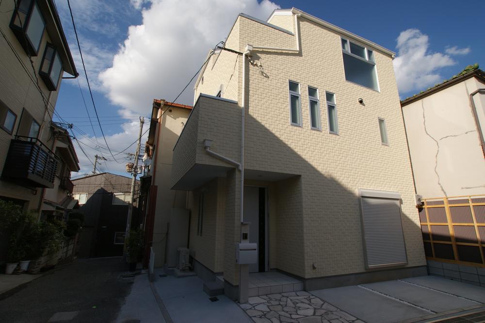 Building plan example (exterior photos). Exterior plan example (Abeno-ku)