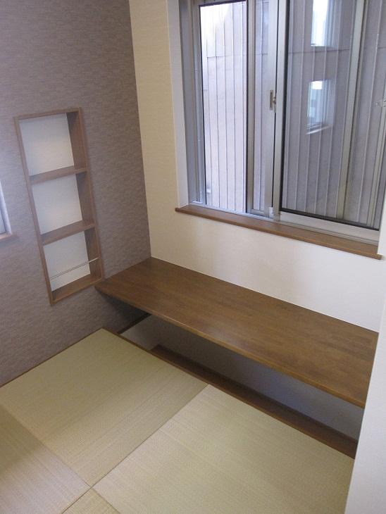 Other introspection. Tatami corner, Excavation desk.