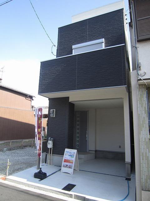 Local appearance photo. We live next-generation standard that corresponds to the flat 35S.