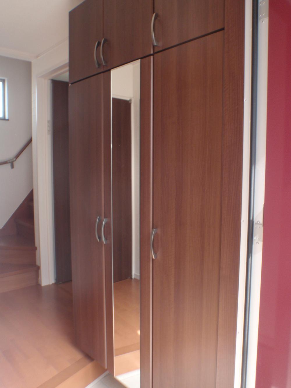 Same specifications photos (Other introspection). Construction Case