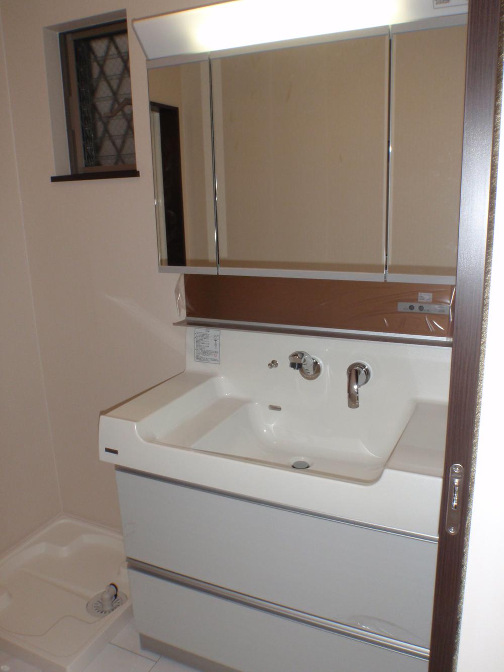 Same specifications photos (appearance). Construction Case