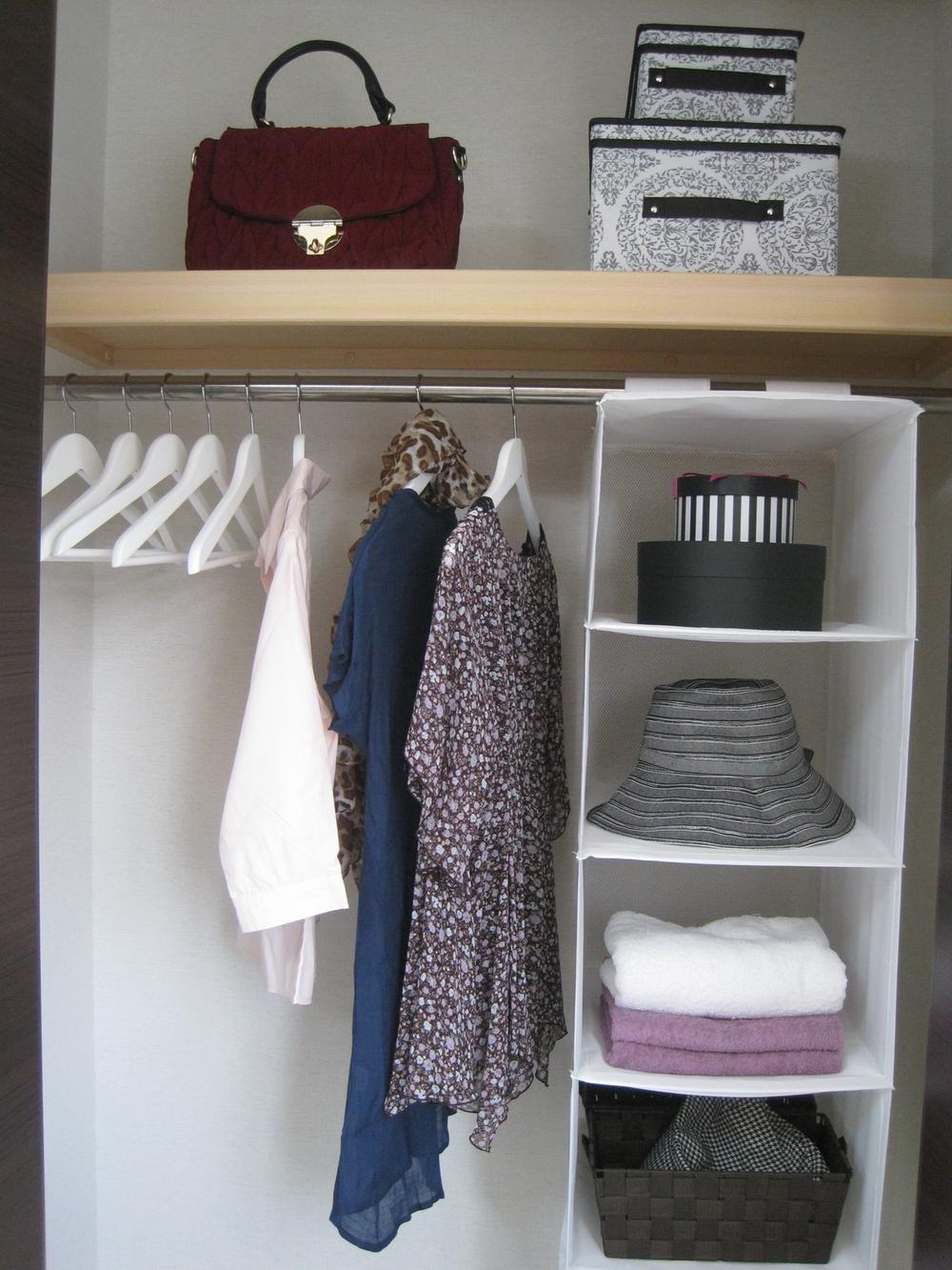 Model house photo. Fashionable favorite wife also becomes large collection of closet equipped clothes one by one room of your family consent be ...