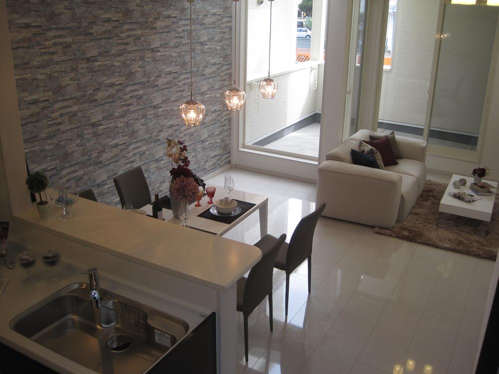 Model house photo. Is a model house that combines a stylish and practical interior of a high ease of use is also excellent. The whole family will provide a comfortable space.