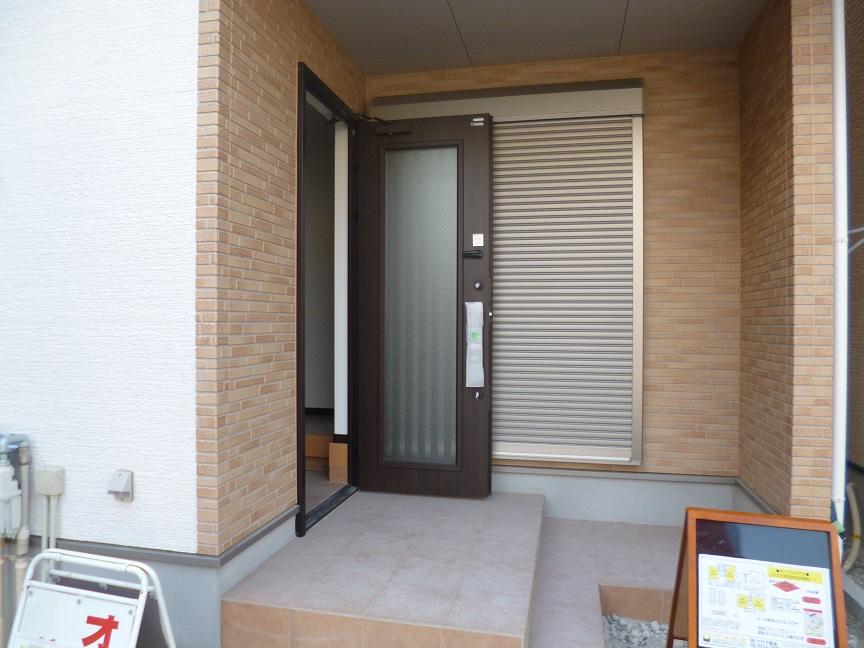 Entrance. Entrance door