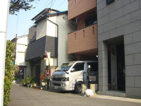 Other. A busy morning in the glad station walk 3 minutes! 