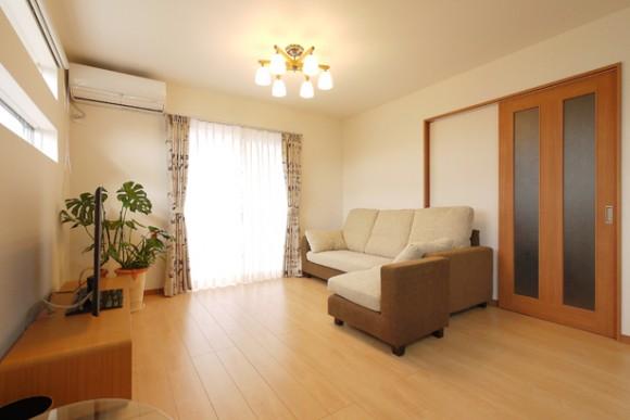 Building plan example (introspection photo). A temporary family gatherings in the large living. Joinery and flooring a variety of color ・ You can choose from design.