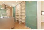 Receipt. Large pantry can also be in the kitchen back space in the free plan. Of course, it can also be a large closet in each room. (Construction Case Study)