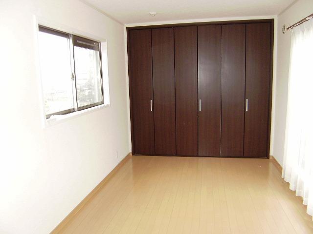 Non-living room. Indoor (10 May 2013) Shooting