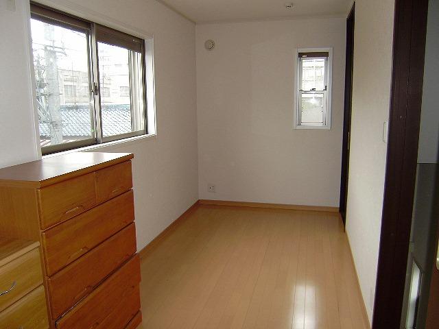 Non-living room. Indoor (10 May 2013) Shooting